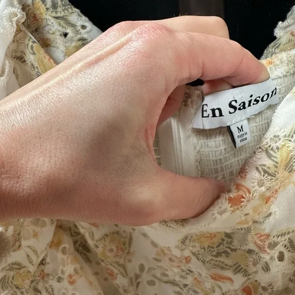 En Saison Opposites Eyelet Yellow Floral Midi Dress Size Medium Retail $176 - Picture 4 of 4